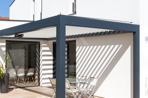 Pergola dans une terrasse à Saint Jean de Luz